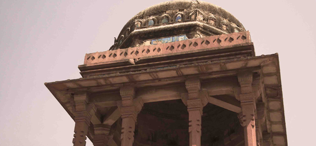 Explore Heritage of Medieval History at Jahaz Mahal